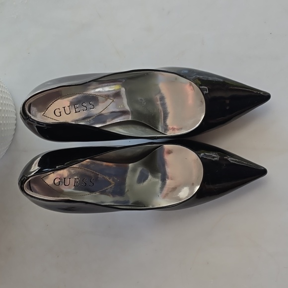 Guess black patent leather stilettos. - Picture 5 of 6